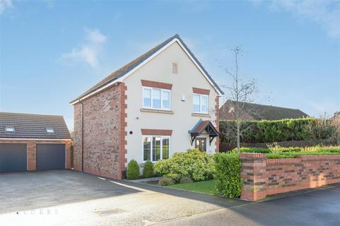 4 bedroom detached house for sale, Manston View, Tamworth