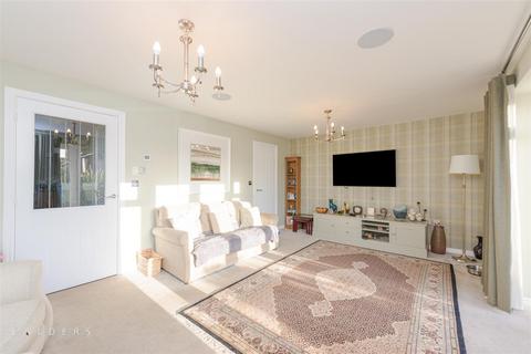 12 Manston View, Tamworth, B79 8TH