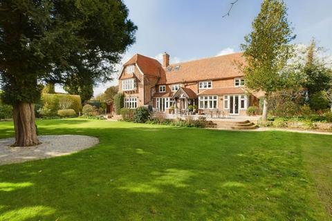 6 bedroom manor house for sale, High Street, Whitchurch