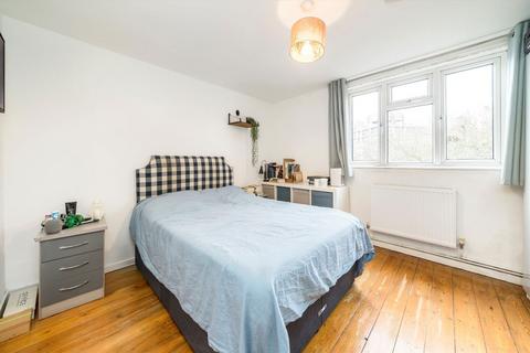 2 bedroom flat for sale, Annesley Walk, London N19