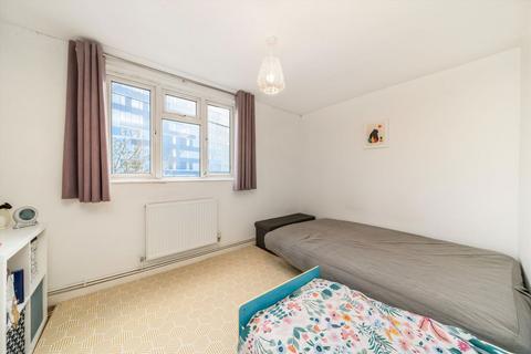 2 bedroom flat for sale, Annesley Walk, London N19