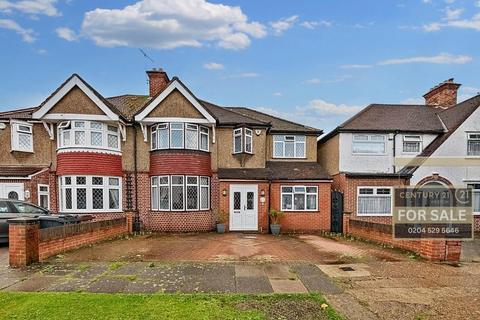 5 bedroom semi-detached house for sale, Blossom Waye, HOUNSLOW TW5