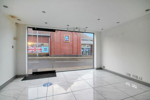 Shop to rent, Walton Road, Stockton Heath, Warrington, WA4 6NL