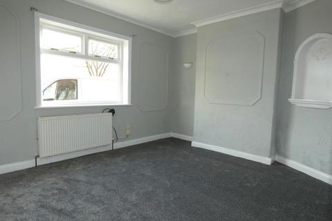 2 bedroom terraced house to rent, Cinder Lane, Castleford