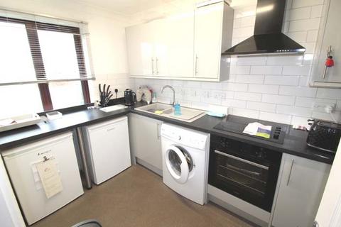 2 bedroom apartment to rent, Queen Street, Brightlingsea CO7