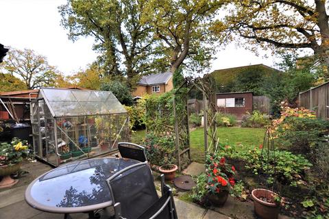 13 Coriander Crescent, Guildford, GU2 9YU