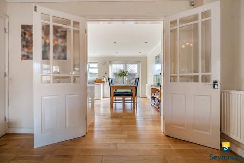 26 Monro Drive, Guildford, GU2 9PS