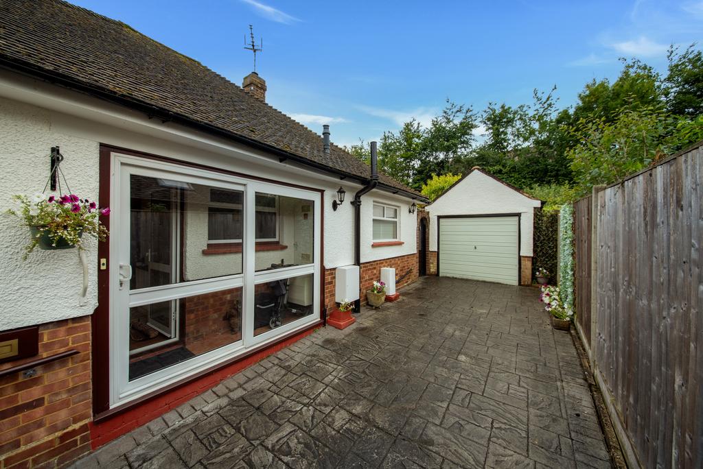 Detached Garage