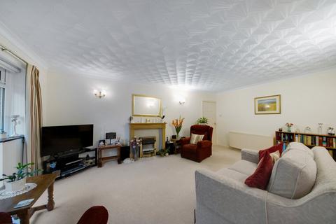 11 Turnpike Drive, Orpington, BR6 7SJ