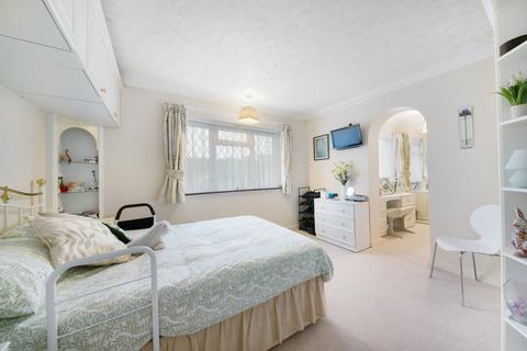 11 Turnpike Drive, Orpington, BR6 7SJ