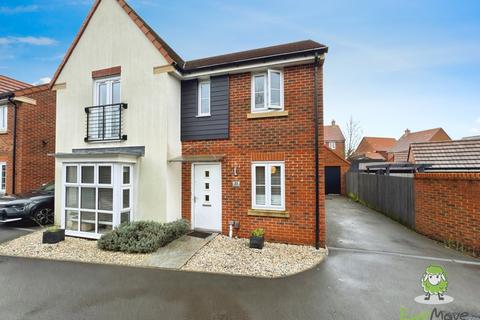 4 bedroom detached house for sale, Cleeve Road, Basingstoke, Hampshire, RG24