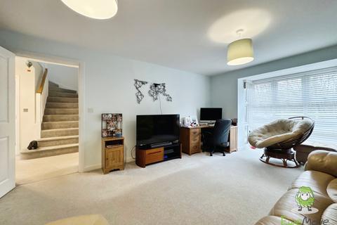 4 bedroom detached house for sale, Cleeve Road, Basingstoke, Hampshire, RG24