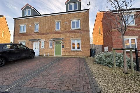 4 bedroom semi-detached house to rent, The Sidings, Bishop Auckland, DL14