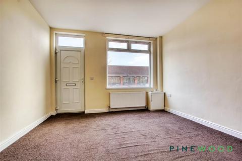 3 bedroom terraced house to rent, North Road, Chesterfield S43