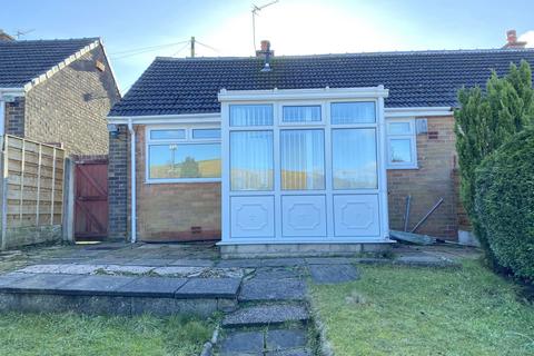 1 bedroom semi-detached bungalow for sale, 8 Rush Mount, Shaw, Oldham, OL2 7QJ