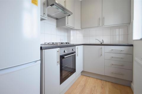 2 bedroom flat to rent, Station Road, Harrow, Middlesex, HA1 2RU