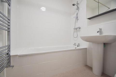 2 bedroom flat to rent, Station Road, Harrow, Middlesex, HA1 2RU