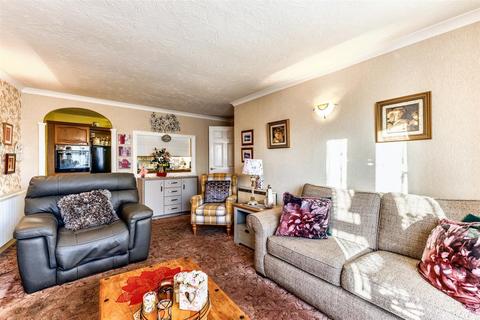 2 bedroom flat for sale, Warwick Road, Stratford-Upon-Avon CV37