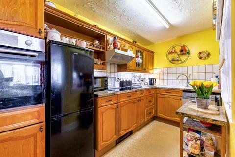 2 bedroom flat for sale, Warwick Road, Stratford-Upon-Avon CV37