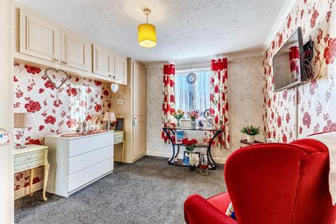 2 bedroom flat for sale, Warwick Road, Stratford-Upon-Avon CV37