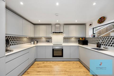 4 bedroom detached house for sale, Elizabeth Avenue, Hove, BN3