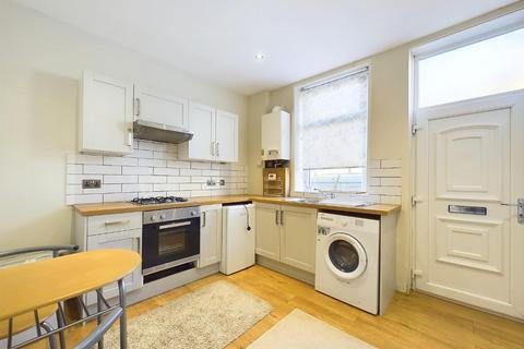 3 bedroom terraced house for sale, Florist Street, Riddlesden