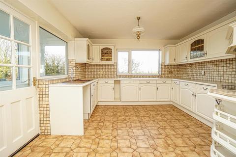 3 bedroom detached house for sale, Winchelsea Lane, Hastings