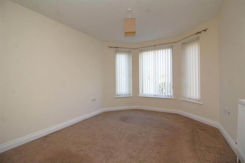 Bedroom 1 .JPG