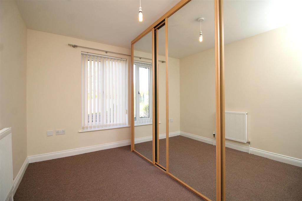 Bedroom 2 .JPG
