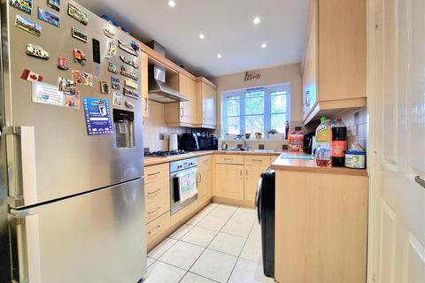 3 bedroom semi-detached house for sale, Thistle Gardens, Spalding