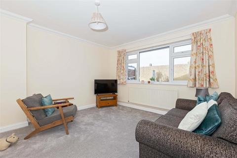 21 Ashwood Close, Worthing, BN11 2AF