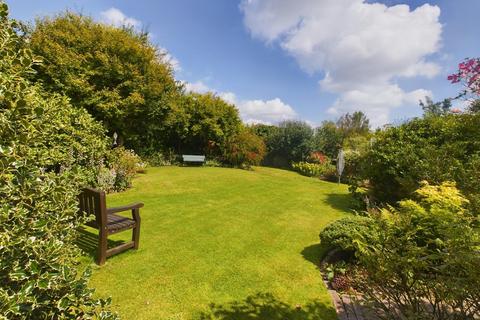 3 bedroom detached house for sale, Tyrwaun, Pwll, Llanelli