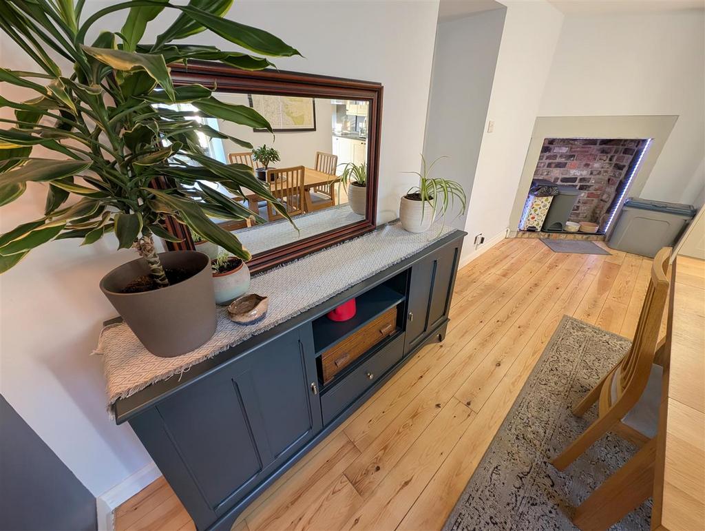 Open Plan Kitchen and Dining Room