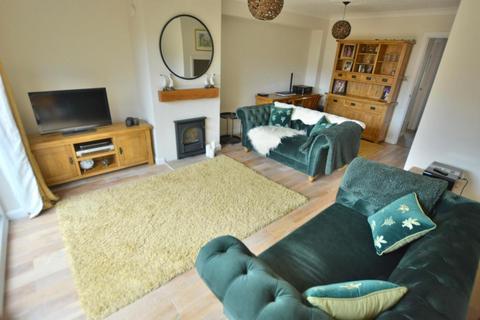 4 bedroom detached bungalow for sale, Sheppards Field, Wimborne, BH21 1PX