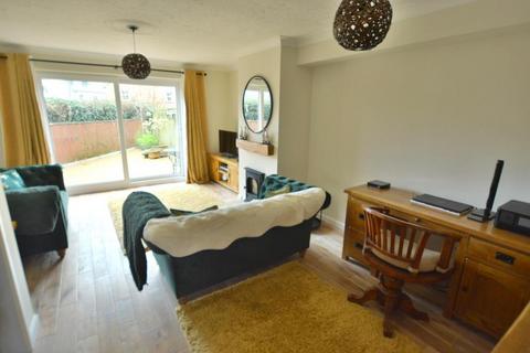 34 Sheppards Field, Wimborne, BH21 1PX