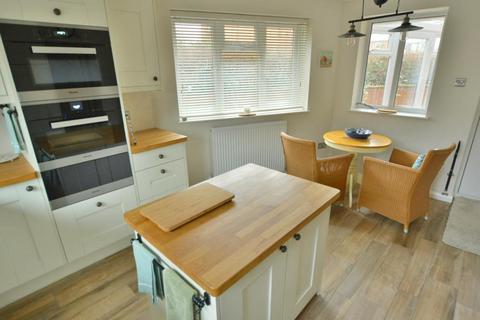 34 Sheppards Field, Wimborne, BH21 1PX