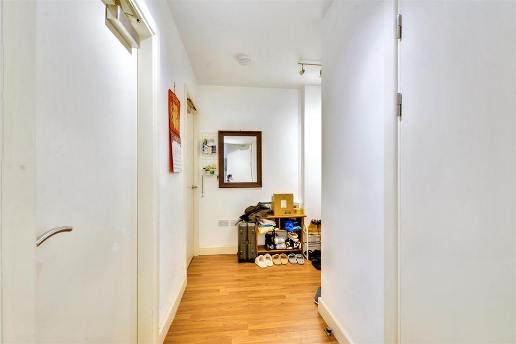 Hallway 3.jpeg