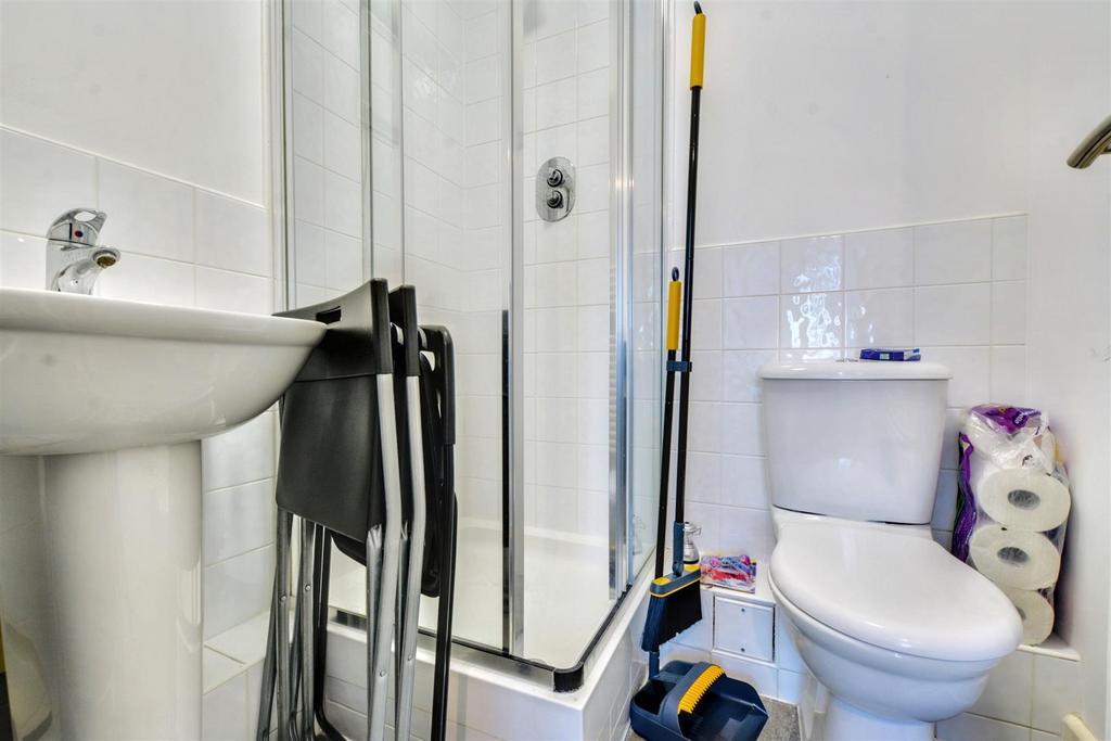 Ensuite.jpeg