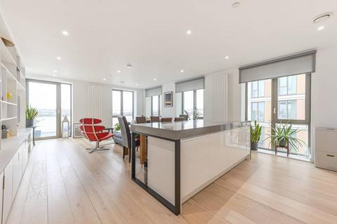 3 bedroom flat for sale, Laker House, Royal Docks, London, E16