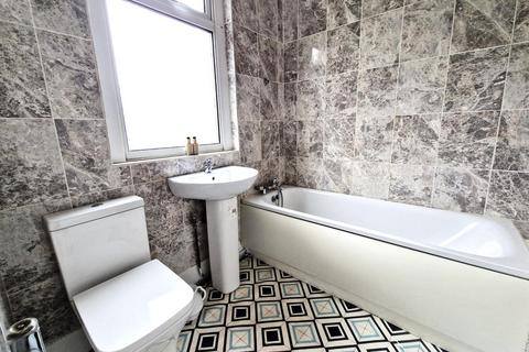 3 bedroom terraced house to rent, Eltisley Road, Ilford IG1 2EP