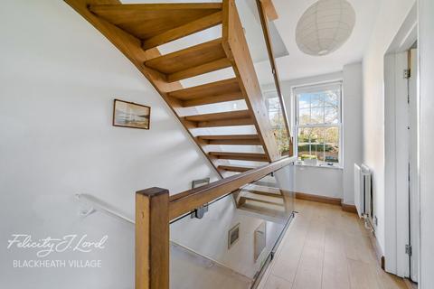 70 Ryculff Square, London, SE3 0SW
