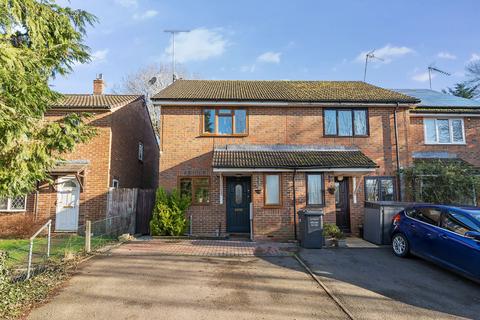 2 bedroom end of terrace house for sale, Marygold Walk, Amersham