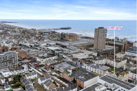 2 bedroom flat for sale, Clarence Square, Brighton