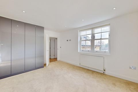 2 bedroom flat to rent, Mount Park Crescent, London, W5