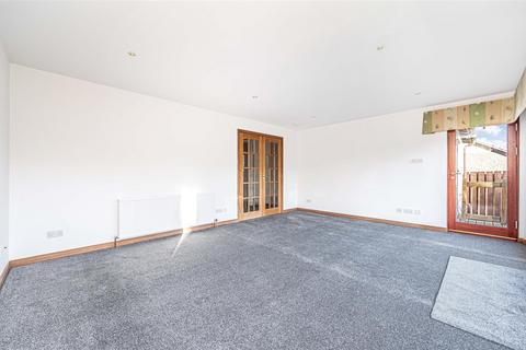 32 Black Road, Kelty, KY4 0BD
