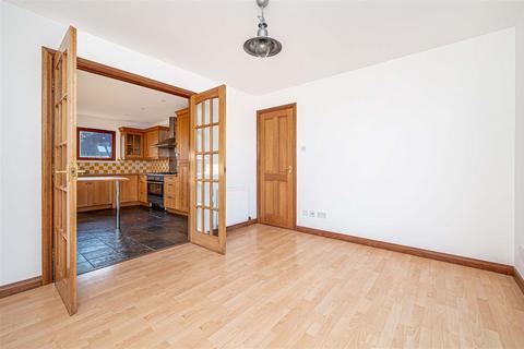 32 Black Road, Kelty, KY4 0BD