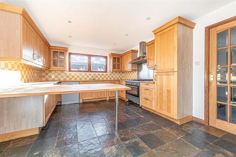 32 Black Road, Kelty, KY4 0BD