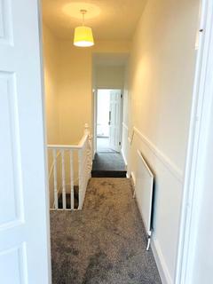 4 bedroom terraced house to rent, Glencoe Avenue, Ilford IG2