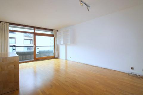 2 bedroom flat to rent, Barbican, London EC2Y