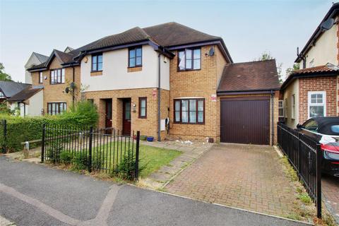 3 bedroom end of terrace house for sale, Woodville Road, Barnet